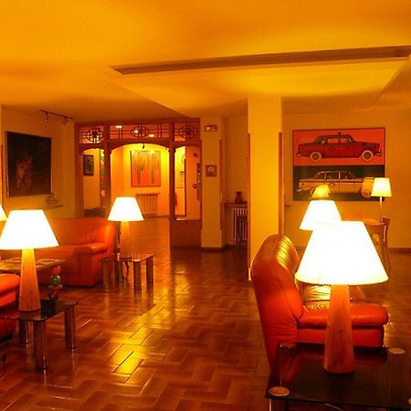 Hotel Pradas Хака Экстерьер фото